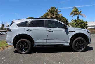 2025 Isuzu MU-X - Thumbnail