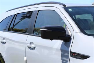 2025 Isuzu MU-X - Thumbnail