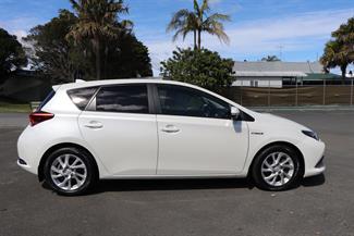 2018 Toyota Corolla - Thumbnail