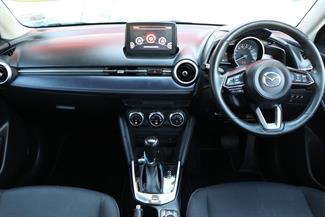 2021 Mazda Mazda2 - Thumbnail