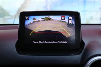 2021 Mazda Mazda2 - Thumbnail