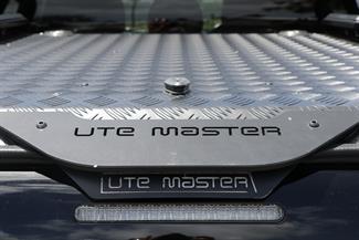 2022 Mitsubishi Triton - Thumbnail