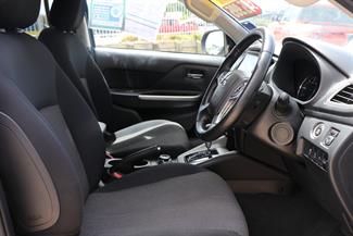 2022 Mitsubishi Triton - Thumbnail