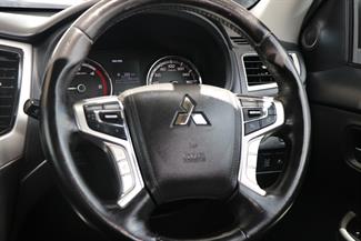 2022 Mitsubishi Triton - Thumbnail