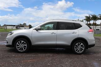 2015 Nissan X-Trail - Thumbnail