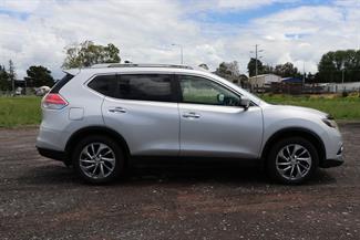 2015 Nissan X-Trail - Thumbnail