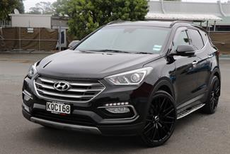 2017 Hyundai Santa Fe - Thumbnail