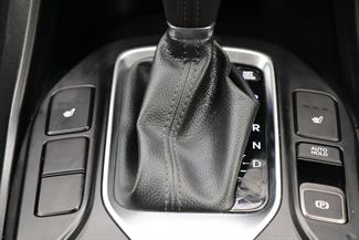 2017 Hyundai Santa Fe - Thumbnail